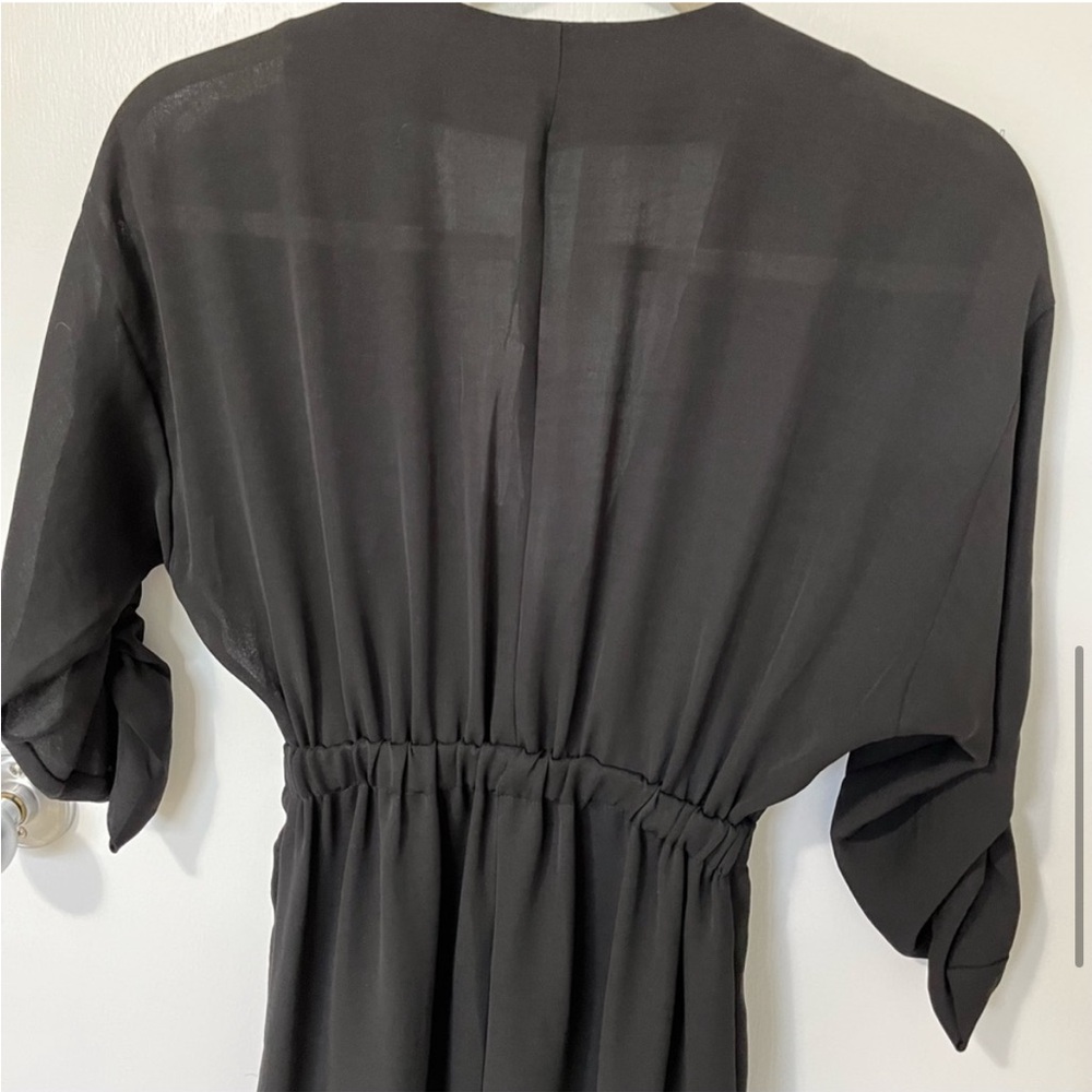 NWT Aritzia Babaton Ludovic V-Neck Wrap Dress
Black XXSmall - Picture 8 of 16